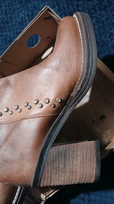 Botines marron con tachas - miniatura 3