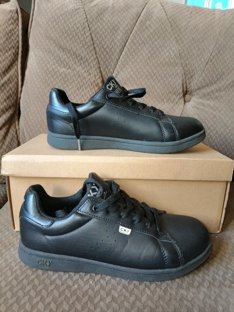 Zapatillas negras CK2 nuevas