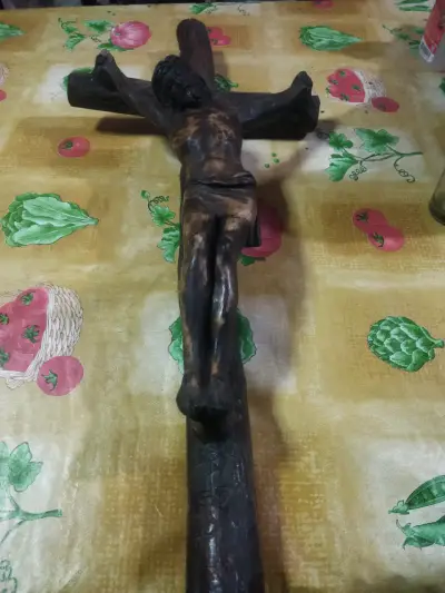 Crucifijo de pared de madera - miniatura 3