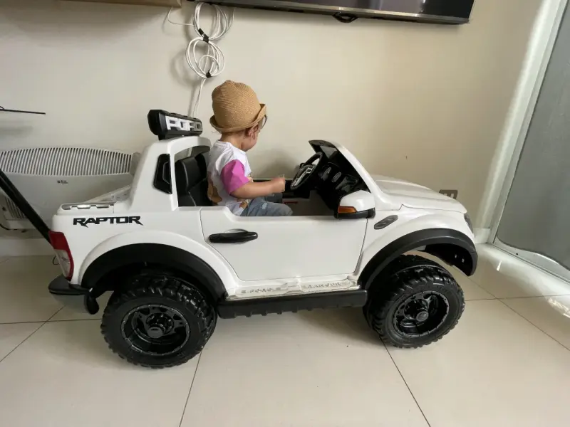 Auto eléctrico juguete Raptor blanco - 1