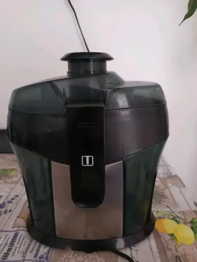 Extractor de jugos marca thomas - miniatura 1
