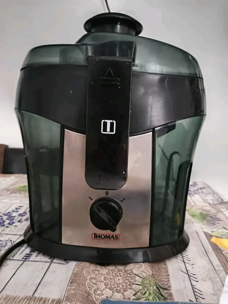 Extractor de jugos marca thomas - 2