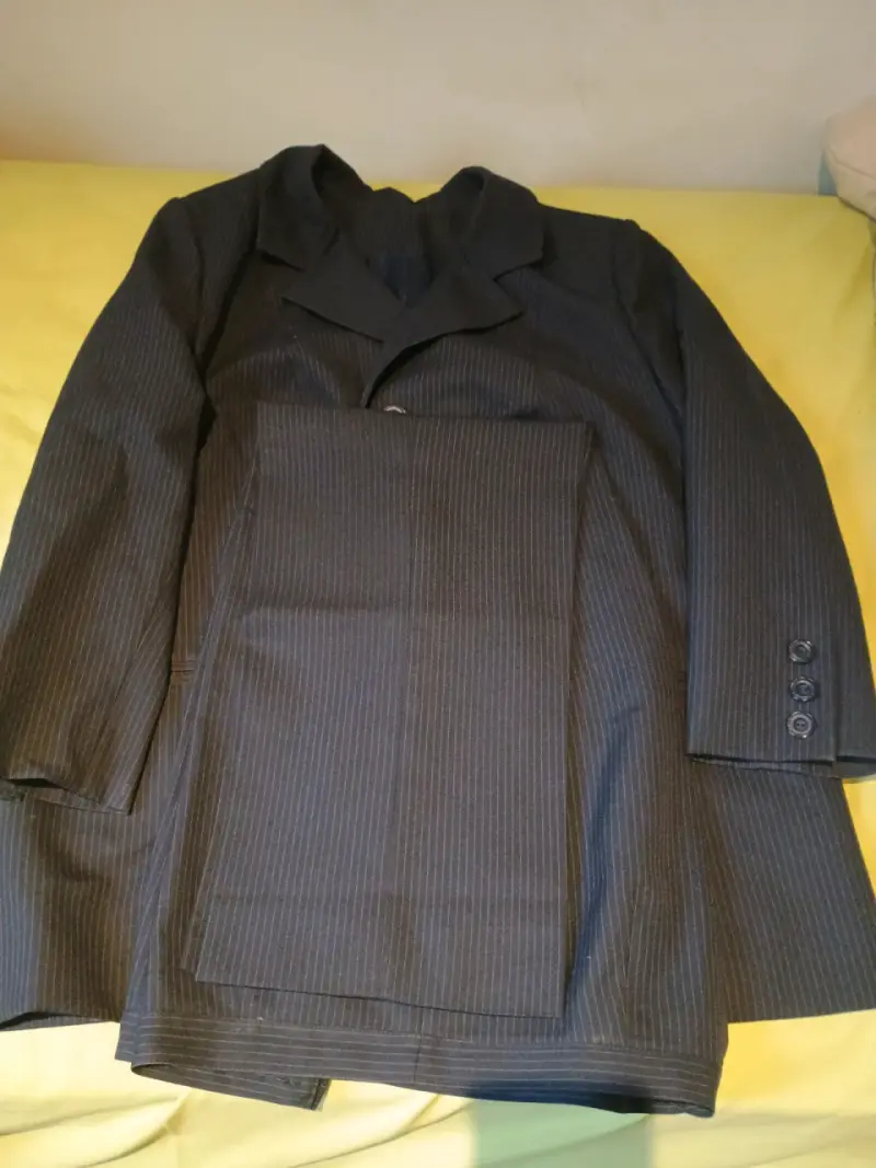 Traje de hombre a rayas
