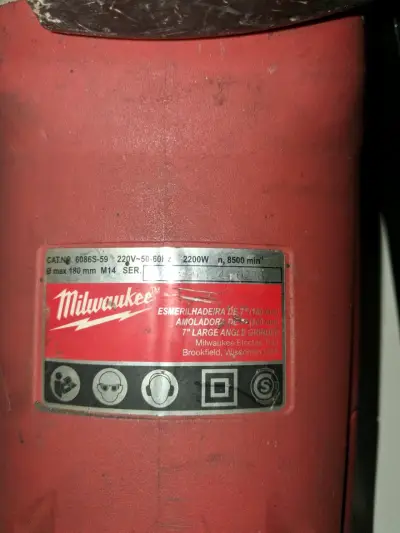 Esmeril angular Milwaukee rojo - miniatura 3