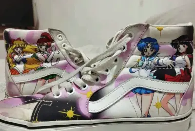 Zapatillas Vans x Sailor Moon edición especial - miniatura 3
