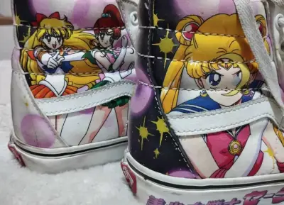 Zapatillas Vans x Sailor Moon edición especial - miniatura 4