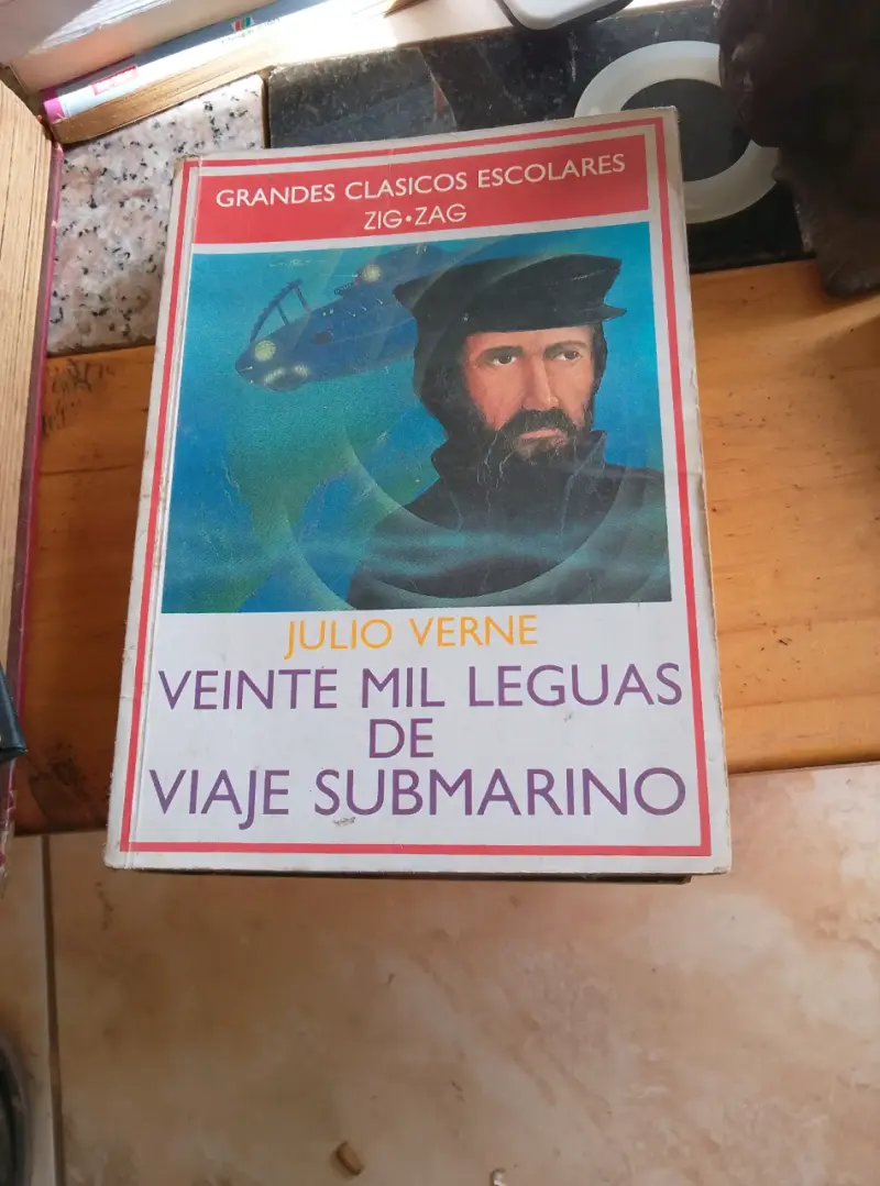 Libro Veinte Mil Leguas de Viaje Submarino