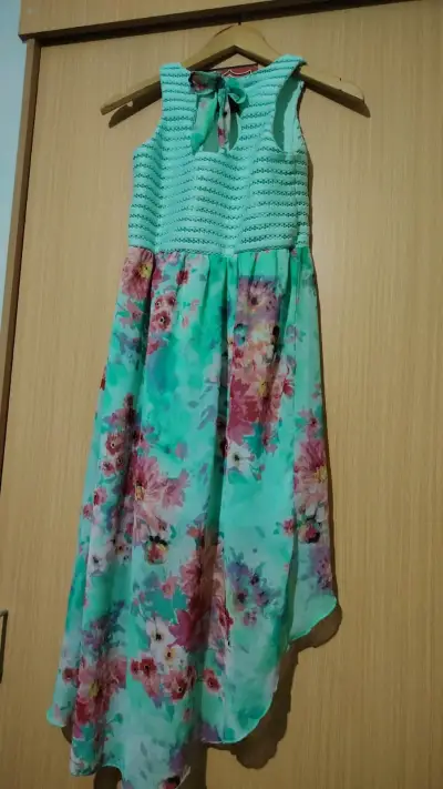 Vestido floral turquesa asimétrico - miniatura 2
