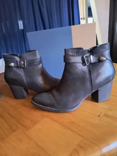 Botines negros de cuero - miniatura 3