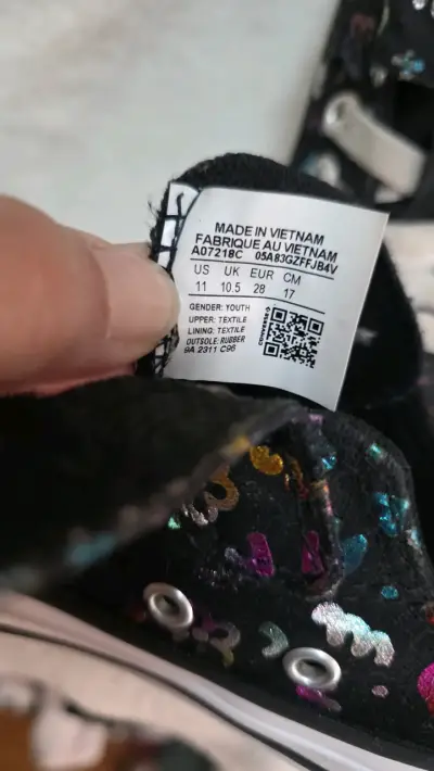 Zapatillas Converse negras con diseño floral - miniatura 6