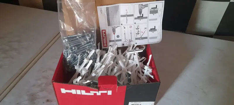 Kit de instalación Hilti con pernos - 1