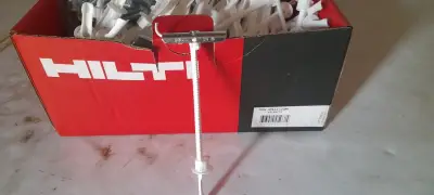 Kit de instalación Hilti con pernos - miniatura 2