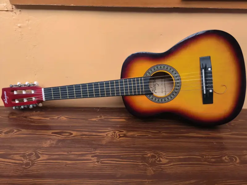 Guitarra Acustica Niño - 1
