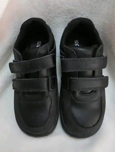 Zapatos escolares negros para niño - miniatura 1
