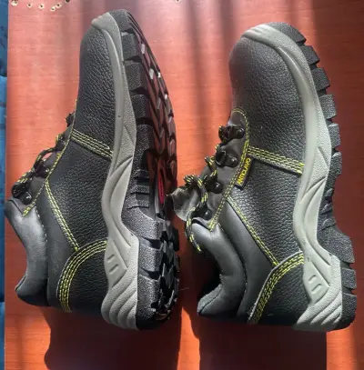 Botas negras de trabajo - miniatura 4