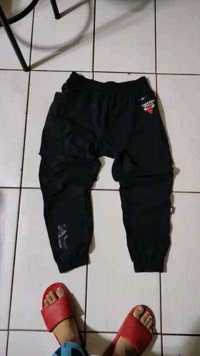 Pantalón de buzo negro Chicago Bulls - miniatura 1
