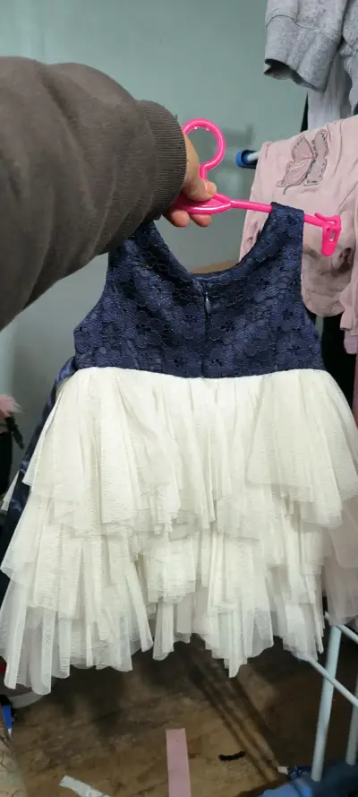 Vestido de niña azul con tul 12 meses - miniatura 2