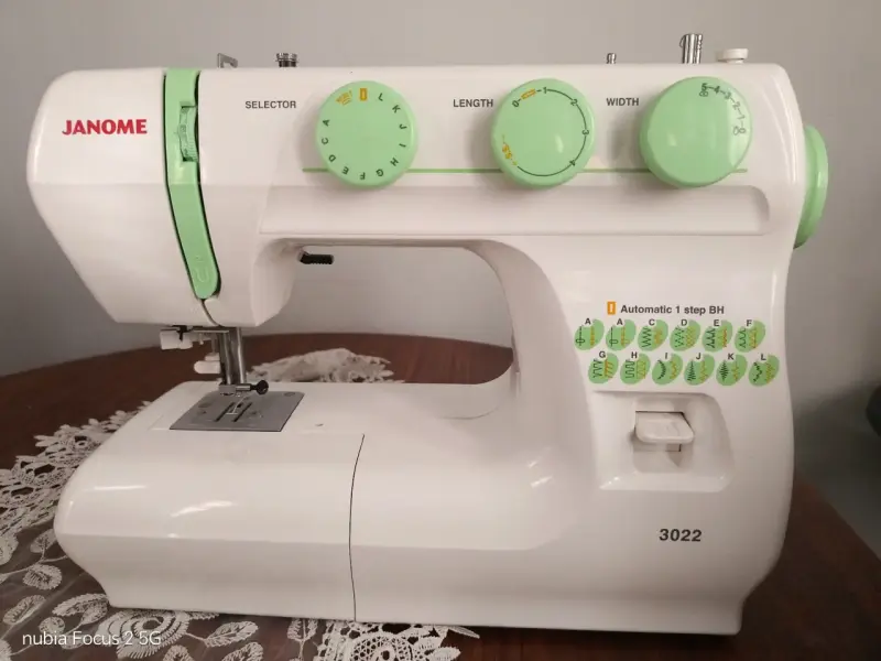 Máquina de coser Janome 3022 - 3