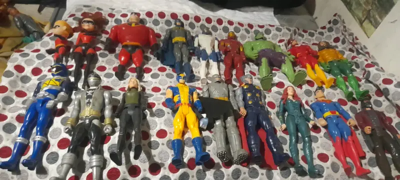 Lote de figuras de acción - 1