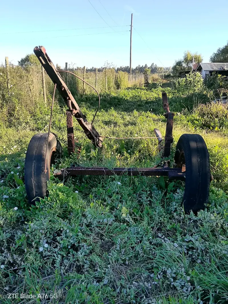 Arado de hierro antiguo - 3