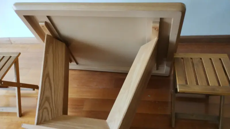 Mesa de comedor de madera - 4
