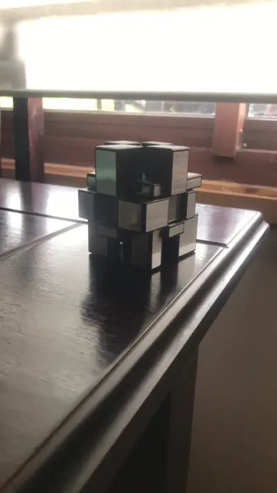 Cubo Rubik metálico 3D - miniatura 2