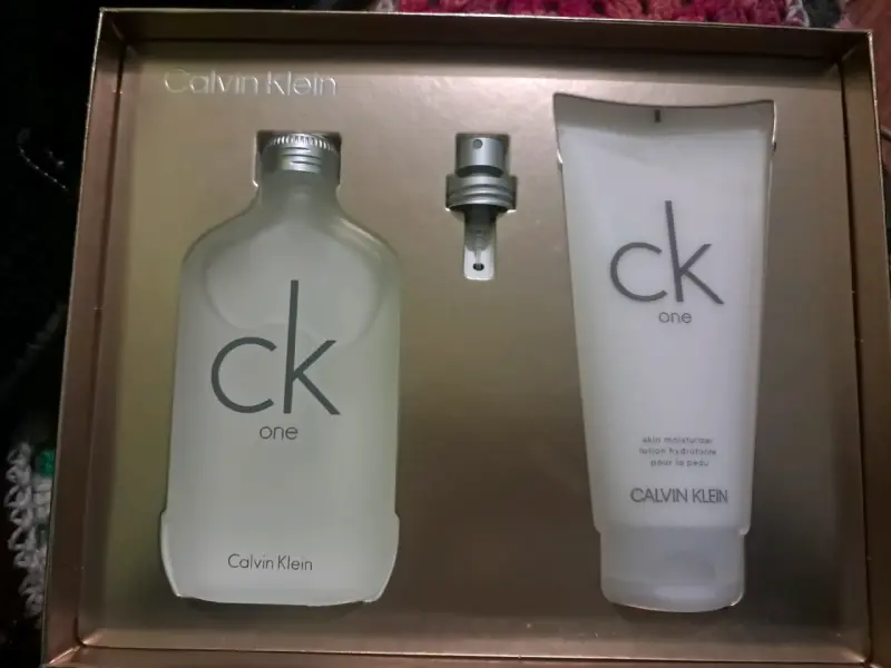 Set de Perfume y Loción CK One Original - 3