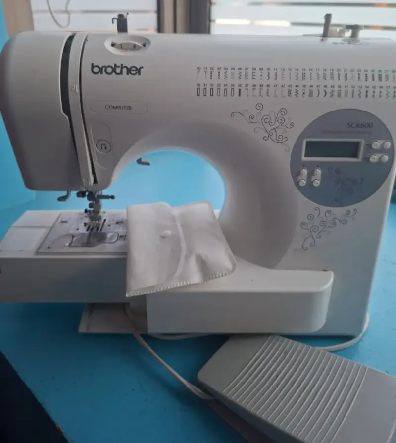 Máquina de coser Brother SC6600