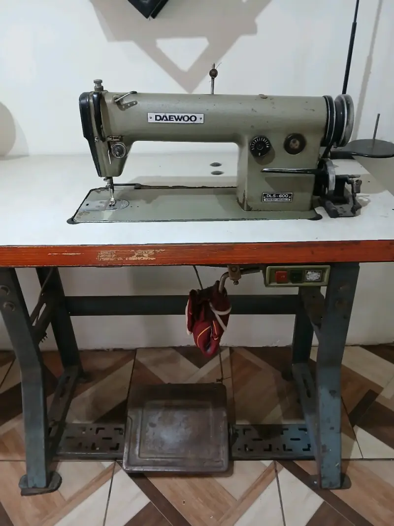 Máquina de coser Daewoo industrial - 1