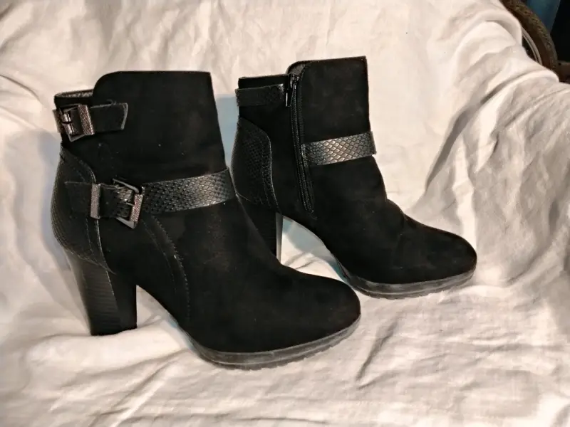 Botines negros de cuero - 3