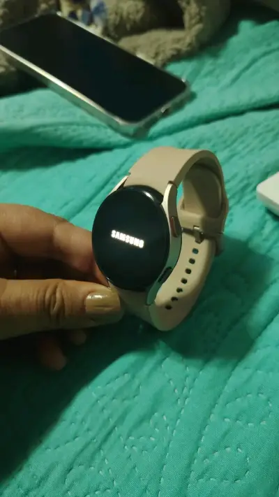 Reloj inteligente Samsung rosa - miniatura 1