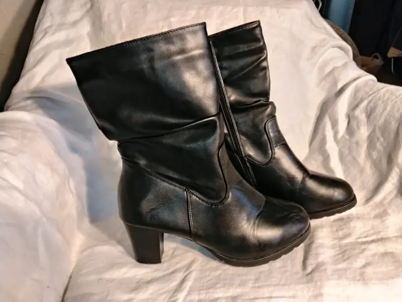 Botines negros de cuero sintético - 2