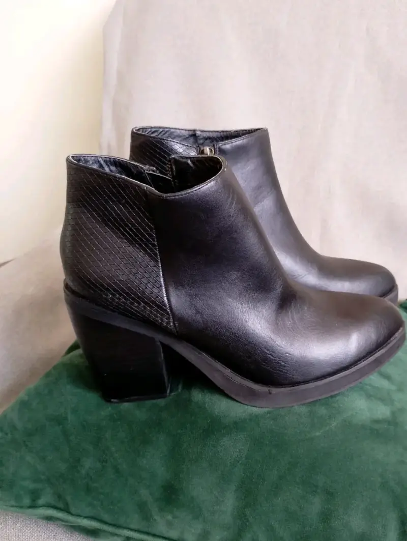 Botines negros - 2