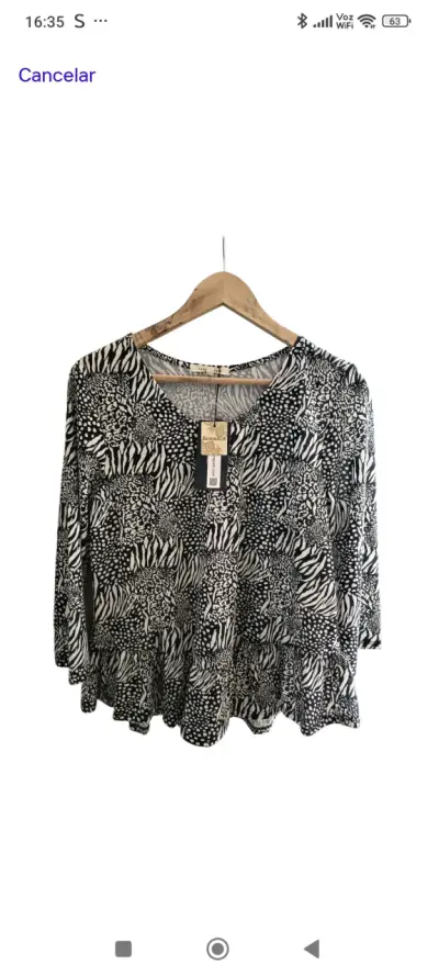Blusa estampada blanco y negro - miniatura 1