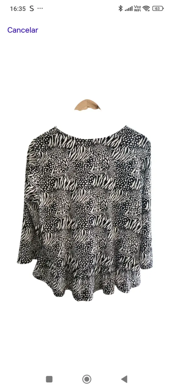 Blusa estampada blanco y negro - 3