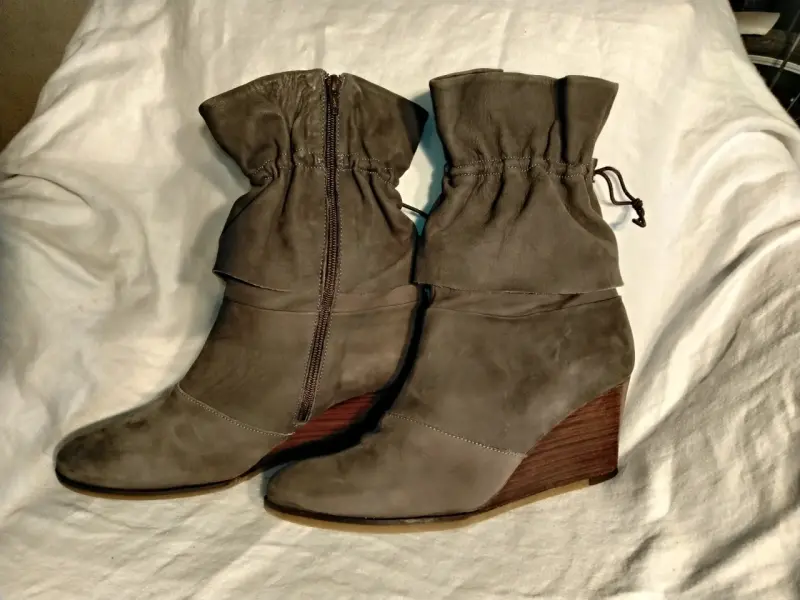 Botines de cuero con cuña - 1