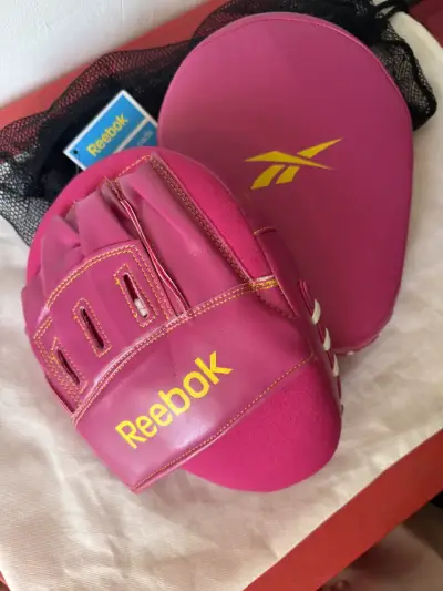 Pads de boxeo Reebok rosados - miniatura 3