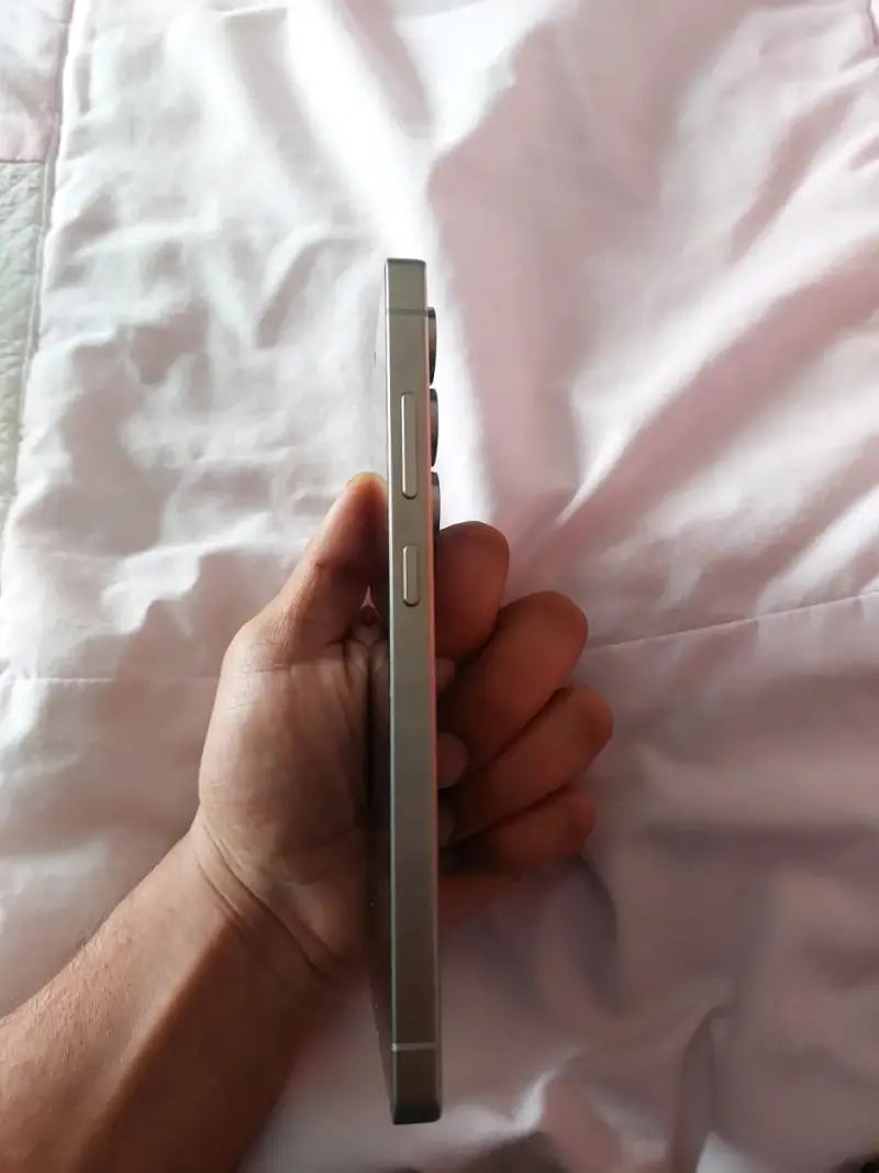 Samsung Galaxy S25 Ultra nuevo - 4