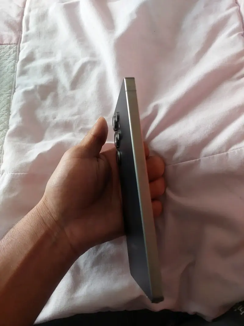 Samsung Galaxy S25 Ultra nuevo - 5