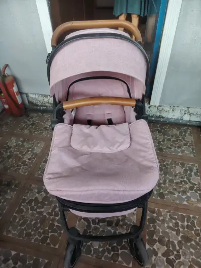 Coche de bebé rosado - miniatura 6