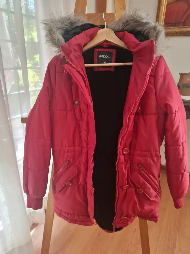 Parka roja con capucha de piel - 2