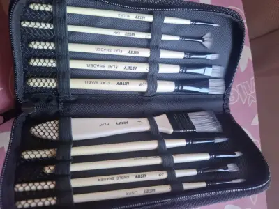 Set de pinceles de arte - miniatura 1