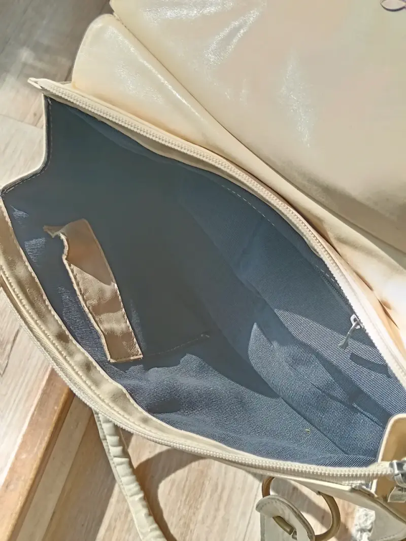 Cartera beige elegante - 1