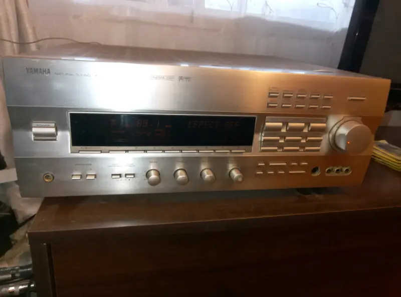 Receptor amplificador Yamaha plateado - 2