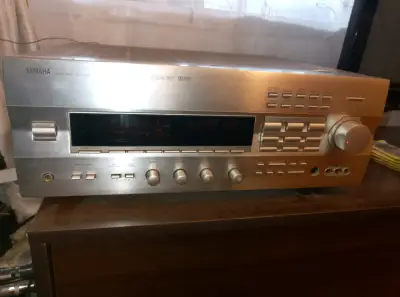 Receptor amplificador Yamaha plateado - miniatura 2