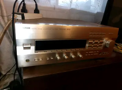 Receptor amplificador Yamaha plateado - miniatura 4
