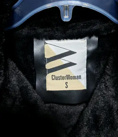 Chaqueta negra - miniatura 2