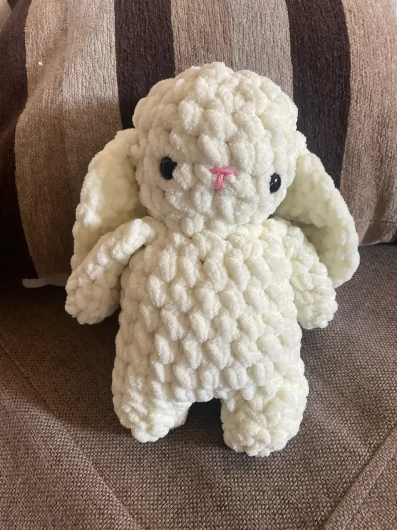 Peluche conejo blanco crochet - 2