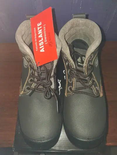 Botas de seguridad aislantes - miniatura 1