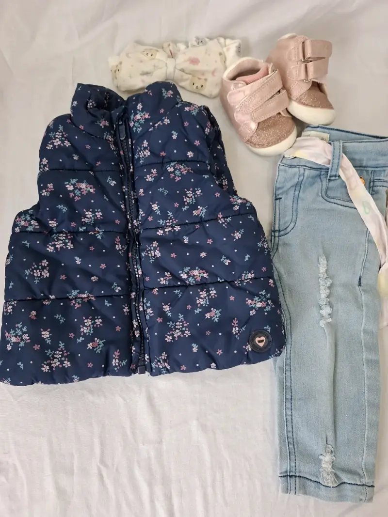 Conjunto de niña floral azul